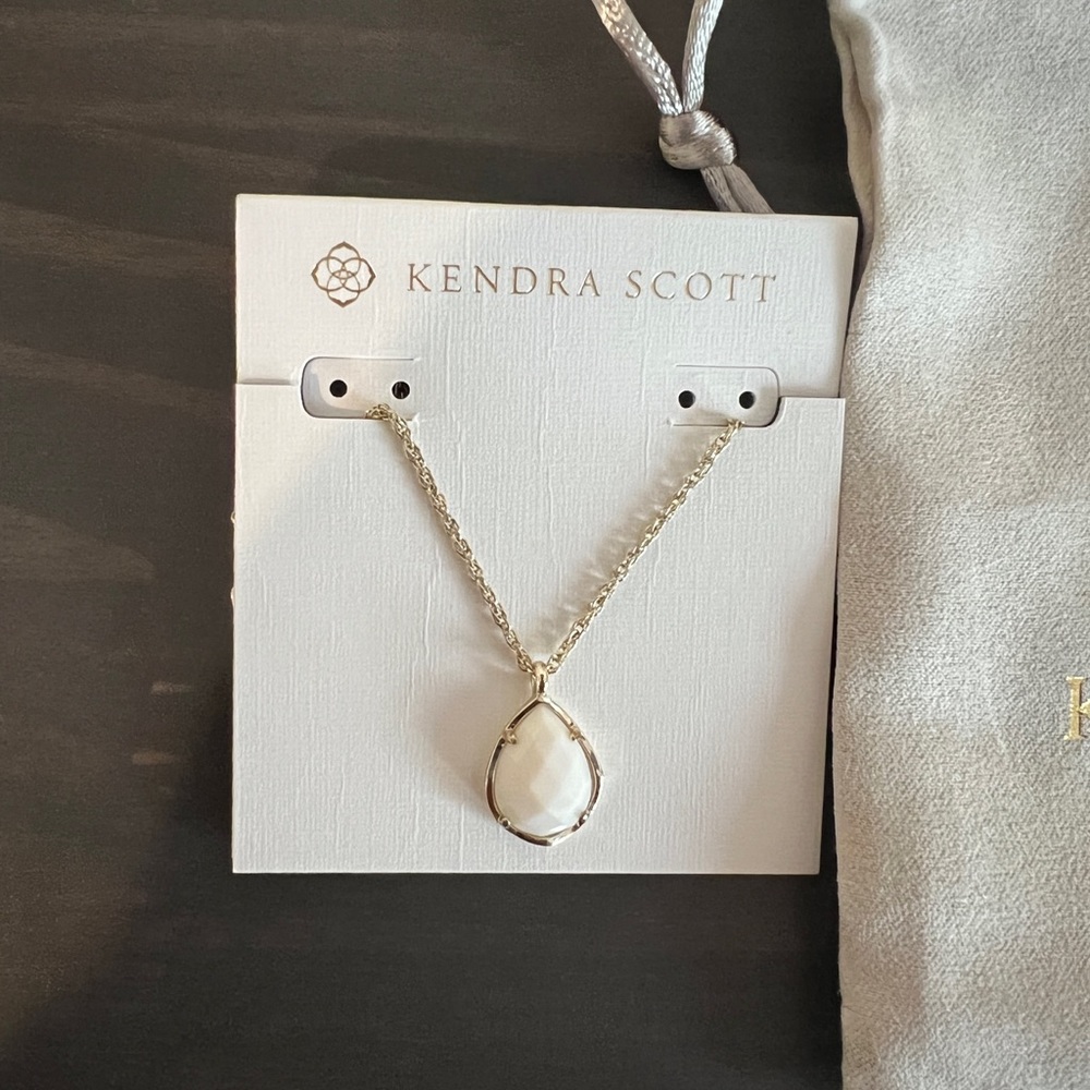 Kendra Scott Necklace.